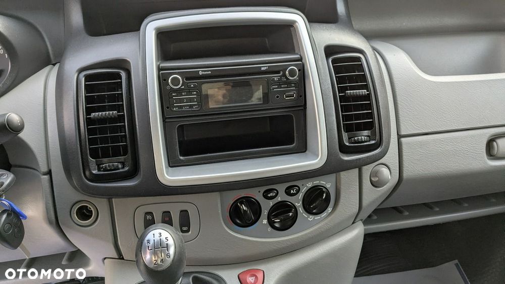Opel Vivaro - 22