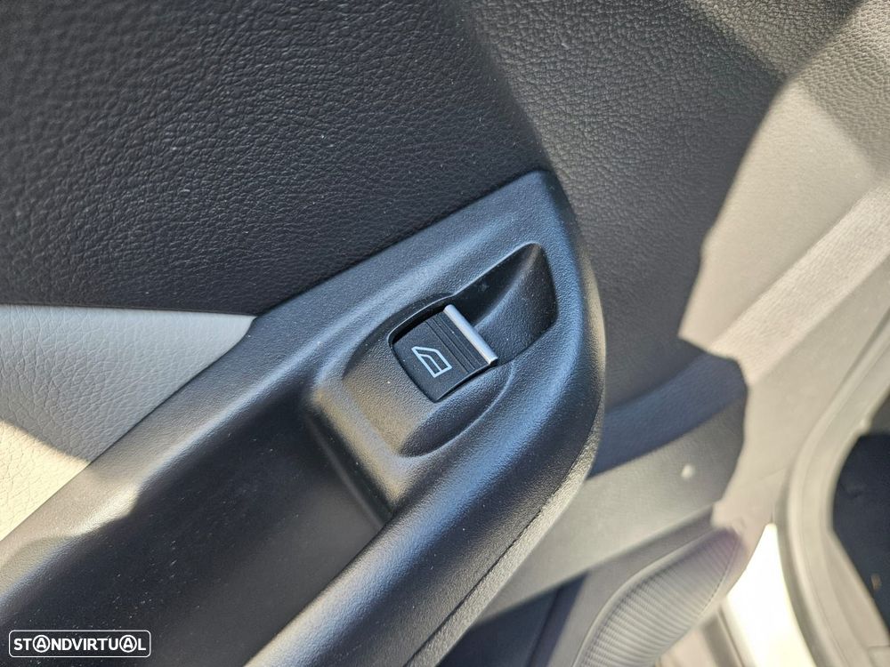 Ford Focus 1.0 EcoBoost Titanium Aut. - 47