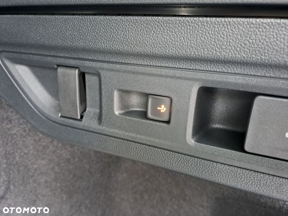 Skoda Superb 2.0 TDI SCR 4x4 L&K DSG - 11