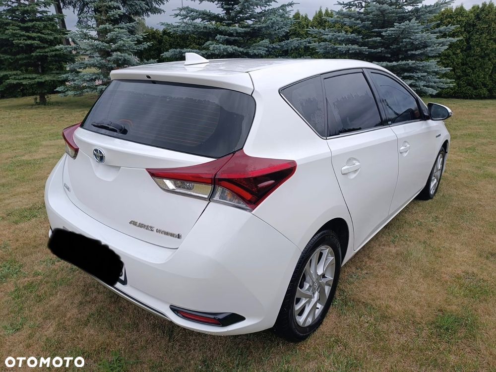 Toyota Auris 1.8 HSD Sol - 4