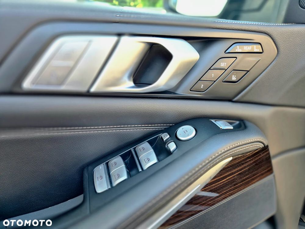 BMW X7 xDrive30d sport - 29