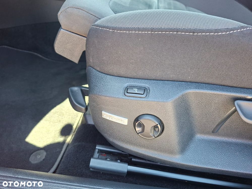 Volkswagen Golf 1.5 TSI BMT Evo Highline DSG - 12
