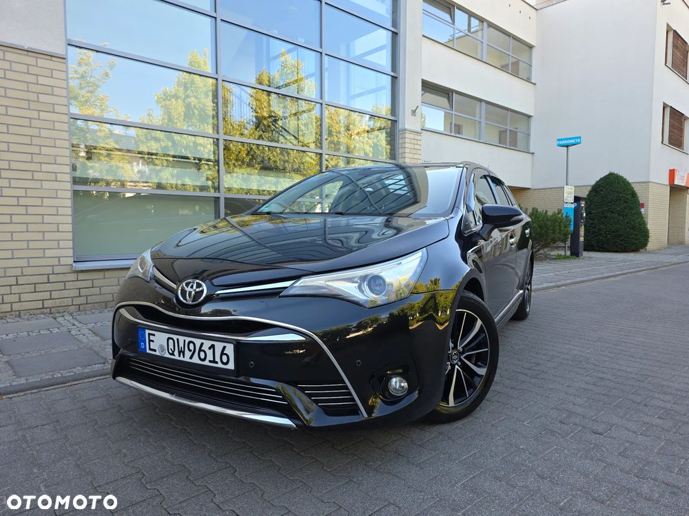 Toyota Avensis - 1