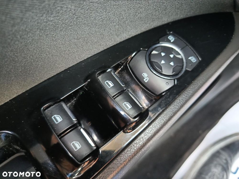 Ford Mondeo 2.0 TDCi Trend PowerShift - 22