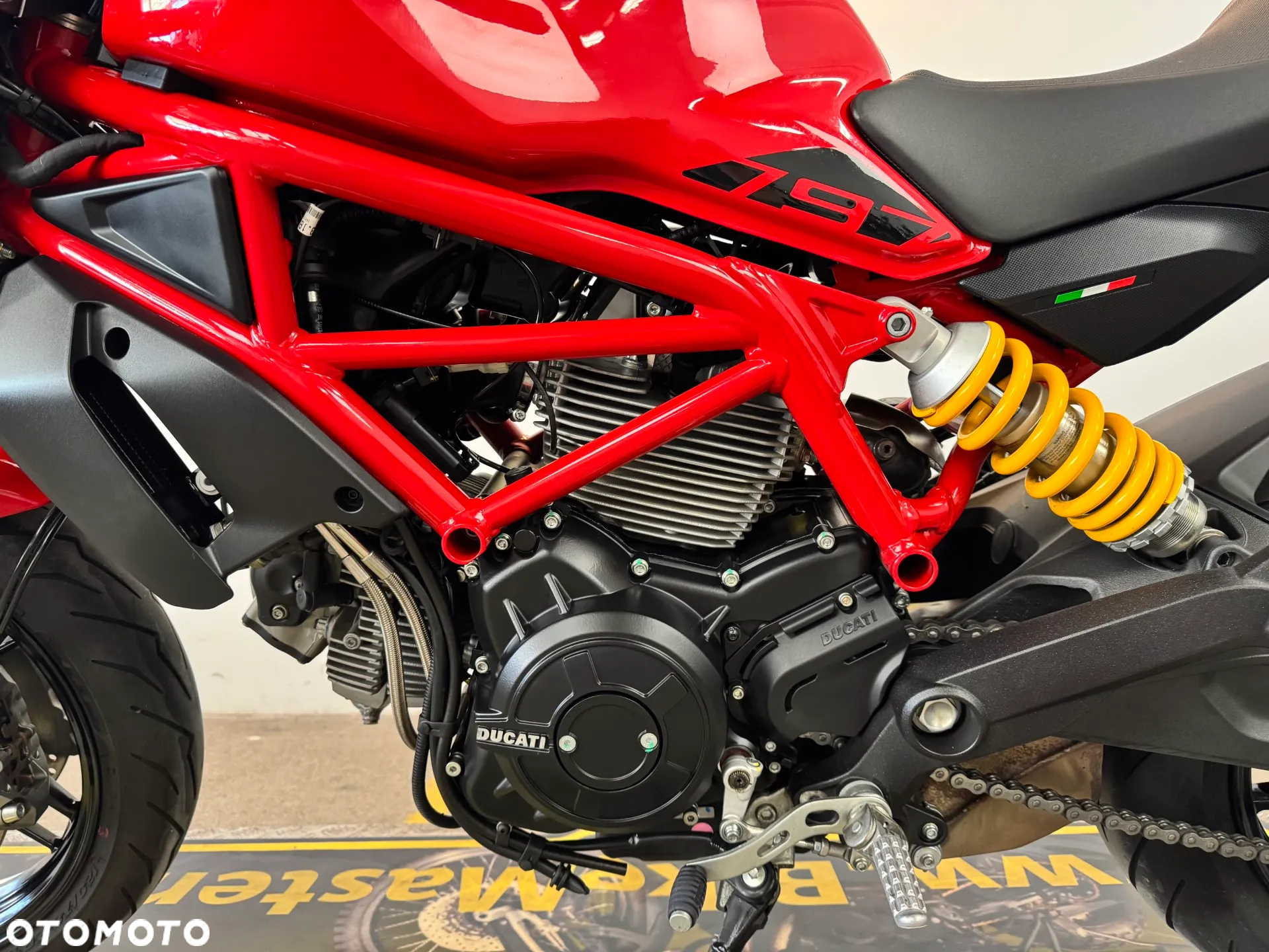 Ducati Monster - 23