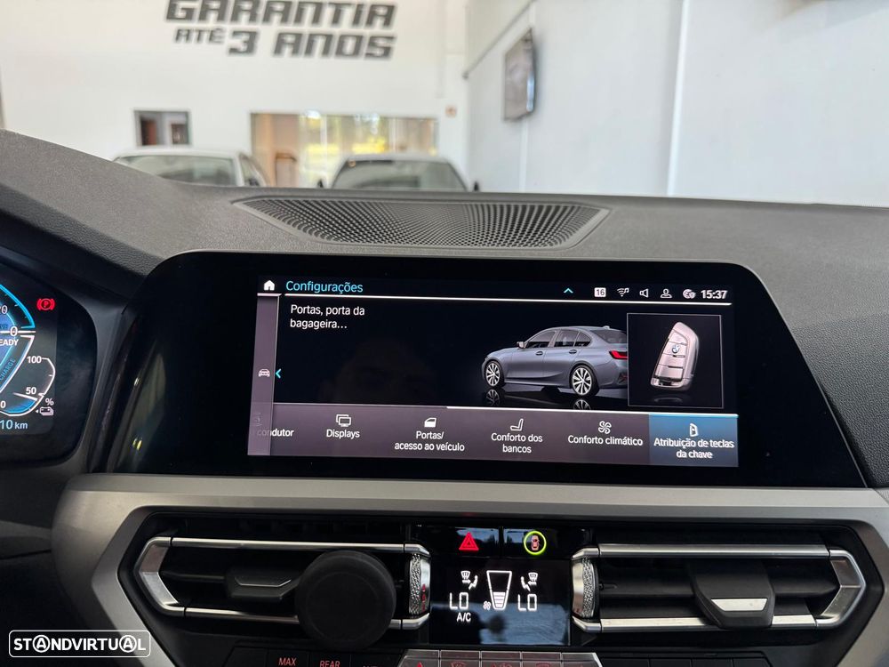 BMW 330 e Pack M Auto - 26