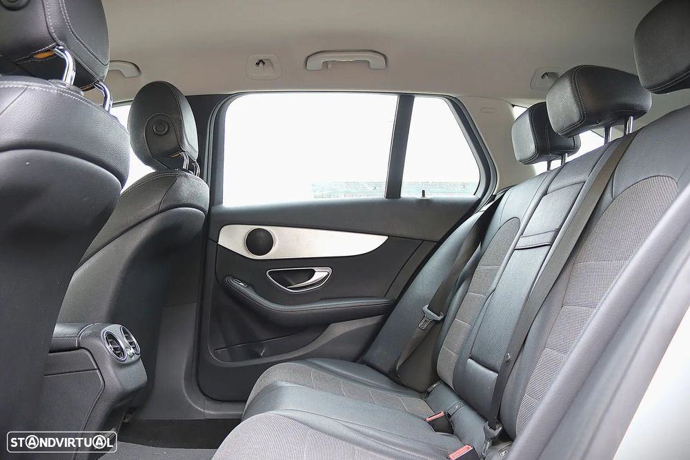 Mercedes-Benz C 350 e - 14