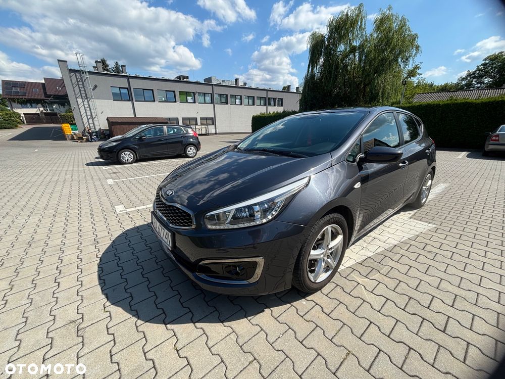 Kia Ceed - 14