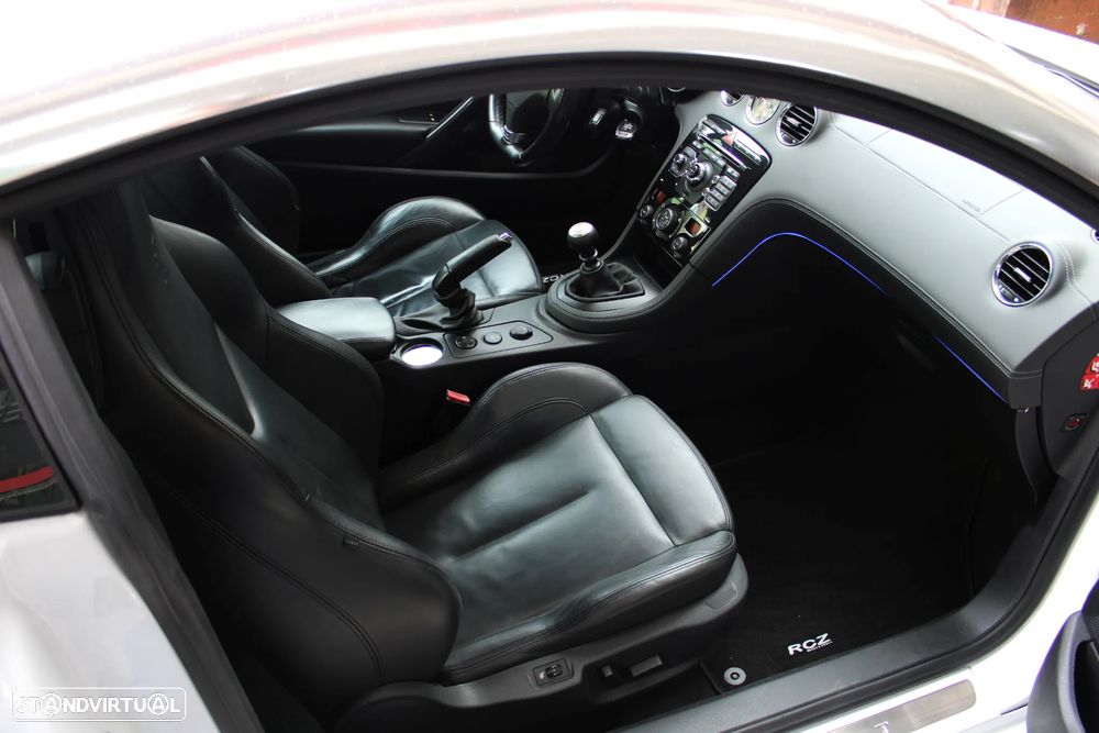 Peugeot RCZ 1.6 200 THP - 27