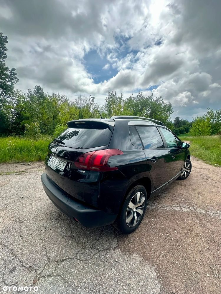 Peugeot 2008 1.2 Pure Tech Active S&S - 6