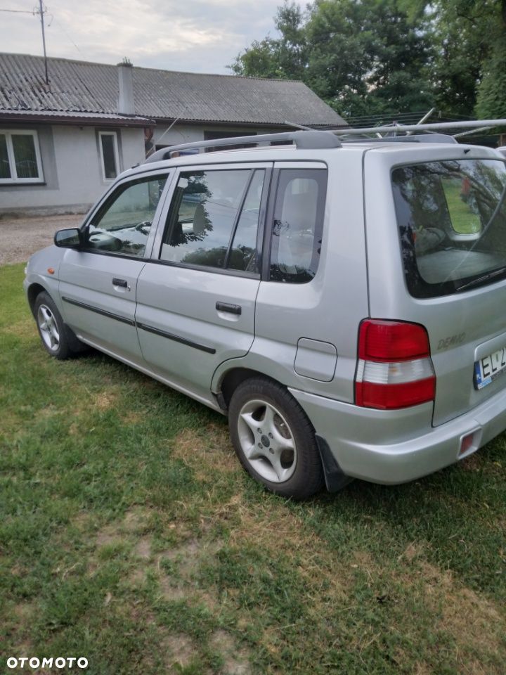 Mazda Demio - 1