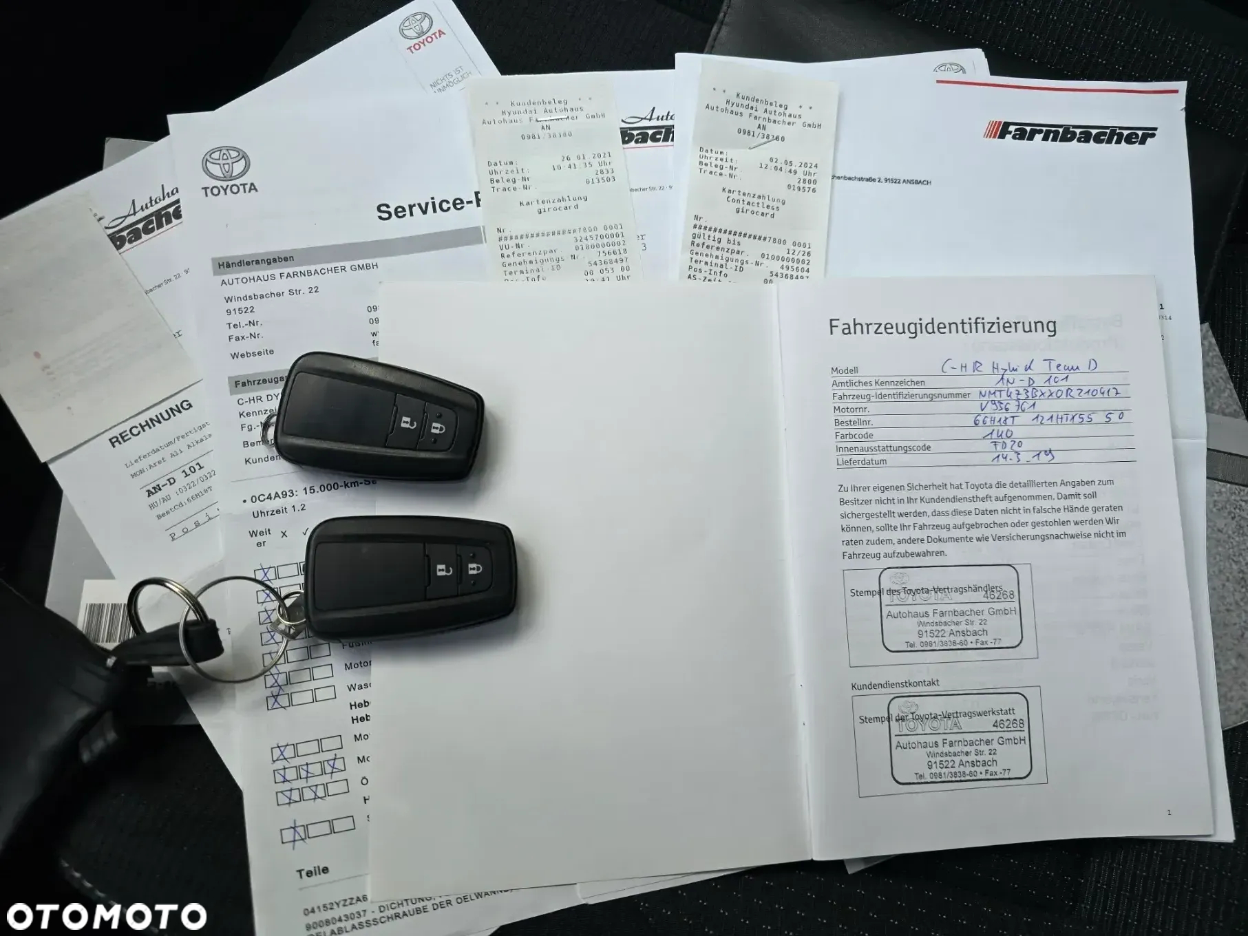 Toyota C-HR 1.8 Hybrid Team Deutschland - 38