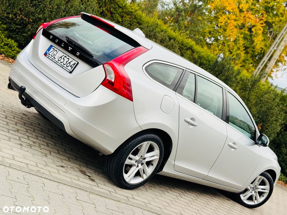 Volvo V60 D2 Edition Pro - 9