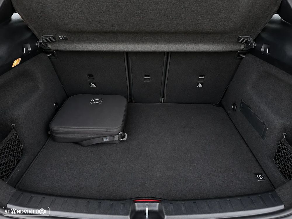 Mercedes-Benz GLA 250 e Progressive - 32