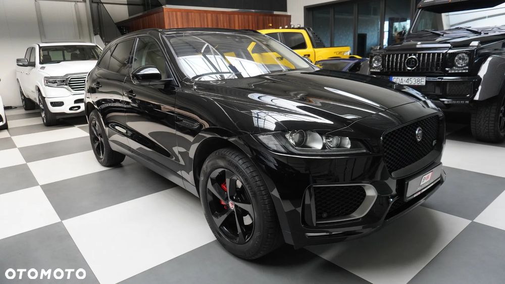 Jaguar F-Pace 2.0 i4P AWD R-Sport - 2