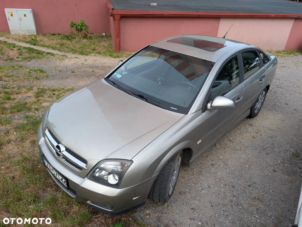 Opel Vectra 2.2 - 1