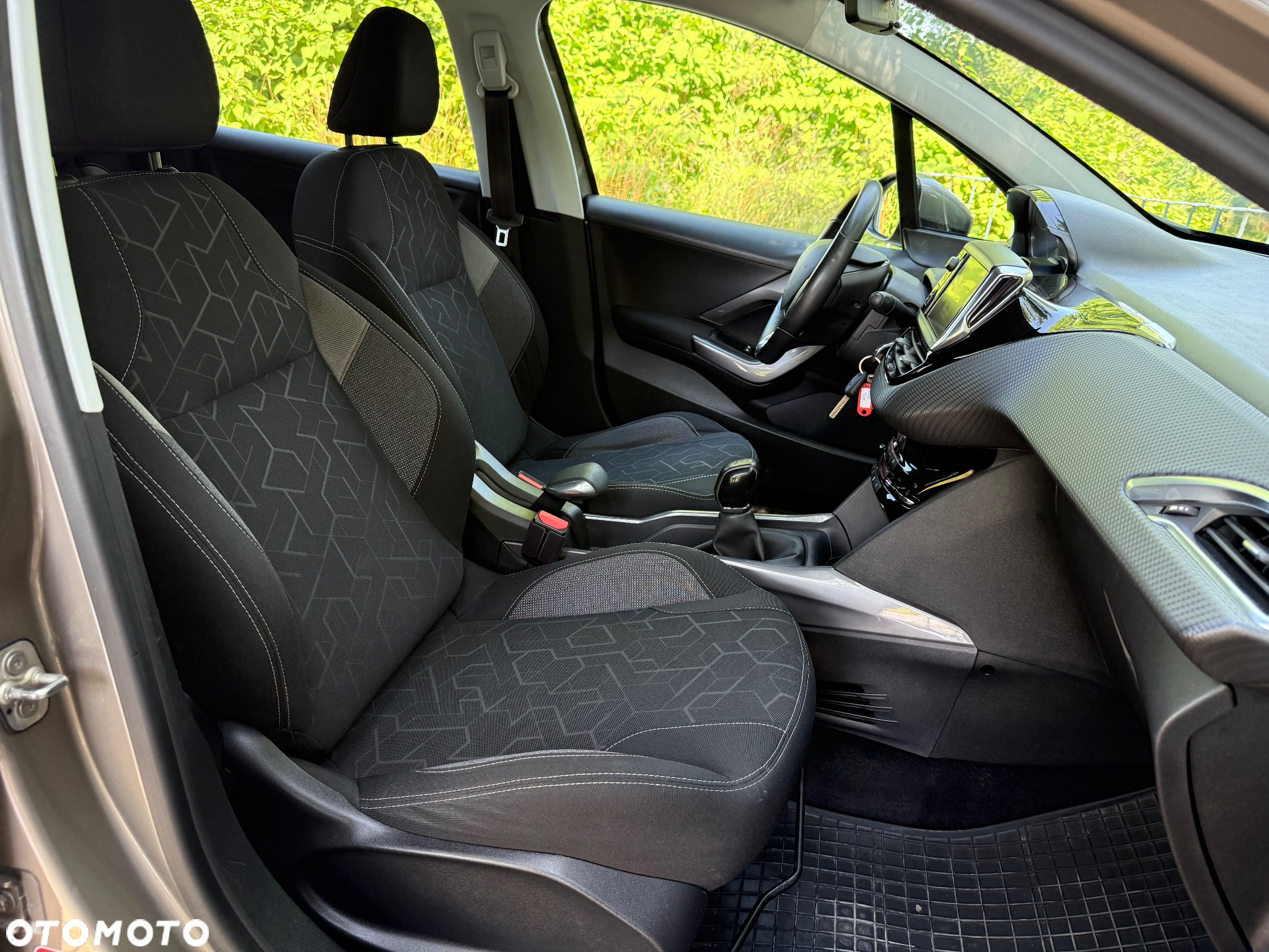 Peugeot 2008 1.2 Pure Tech Active S&S - 8