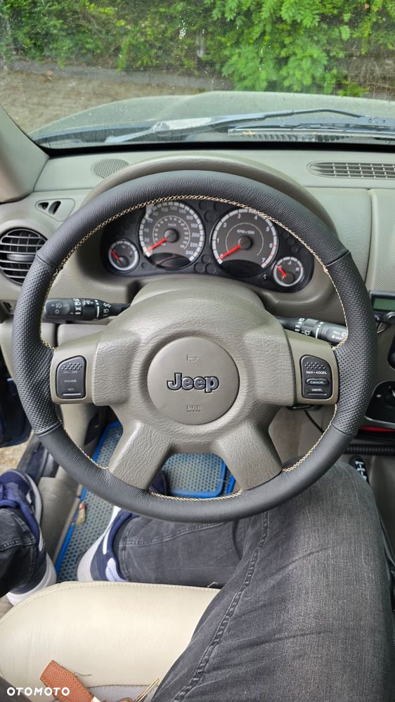 Jeep Cherokee - 6