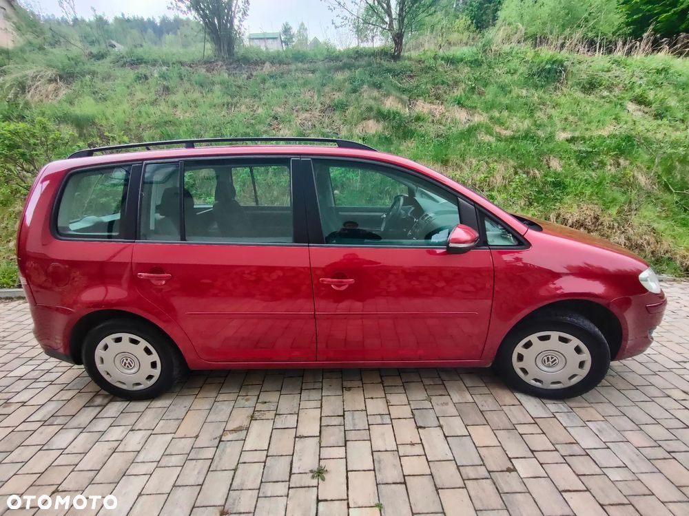 Volkswagen Touran 1.6 - 6