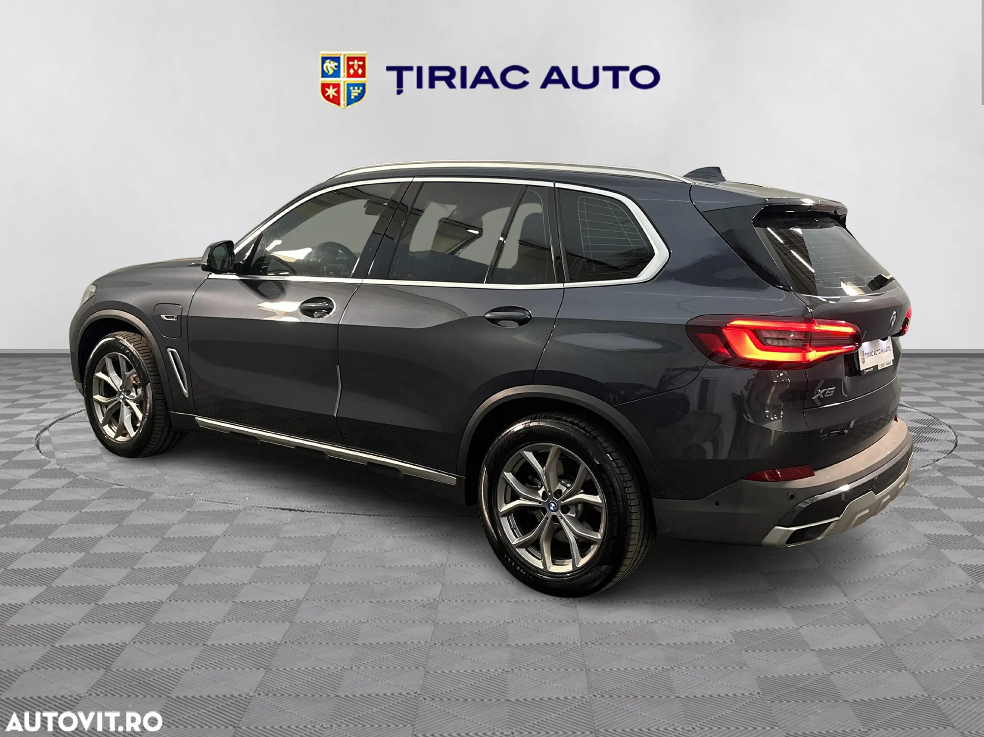 BMW X5 xDrive45e AT PHEV - 3