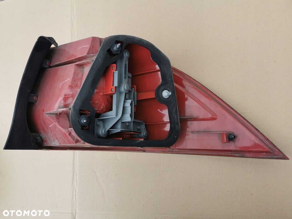 Lampa tylna lewa VW Golf V VI kombi 1K9945095D - 4