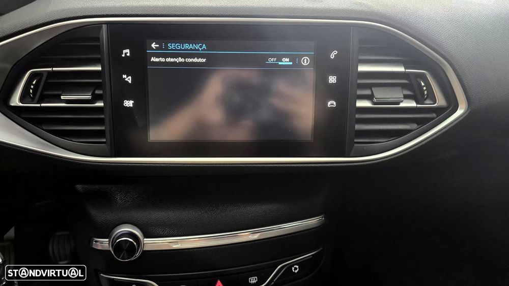 Peugeot 308 SW 1.5 BlueHDi Active J17 - 32