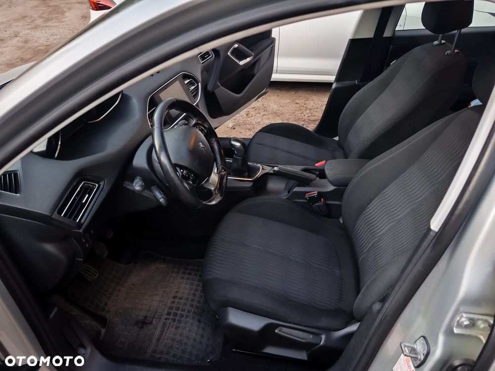 Peugeot 308 1.6 HDi Active - 8