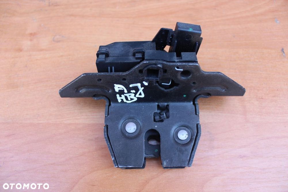 ZAMEK KLAPY BAGAŻNIKA TYŁ OPEL ASTRA J HATCHBACK