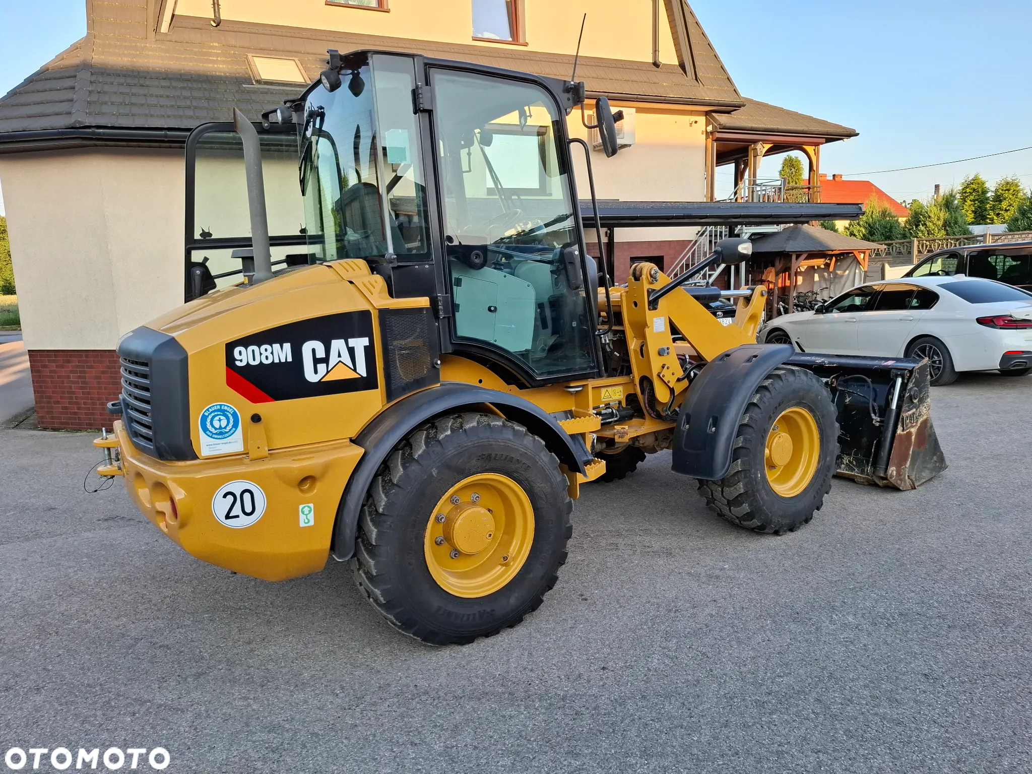 Caterpillar CAT 908 M - 10