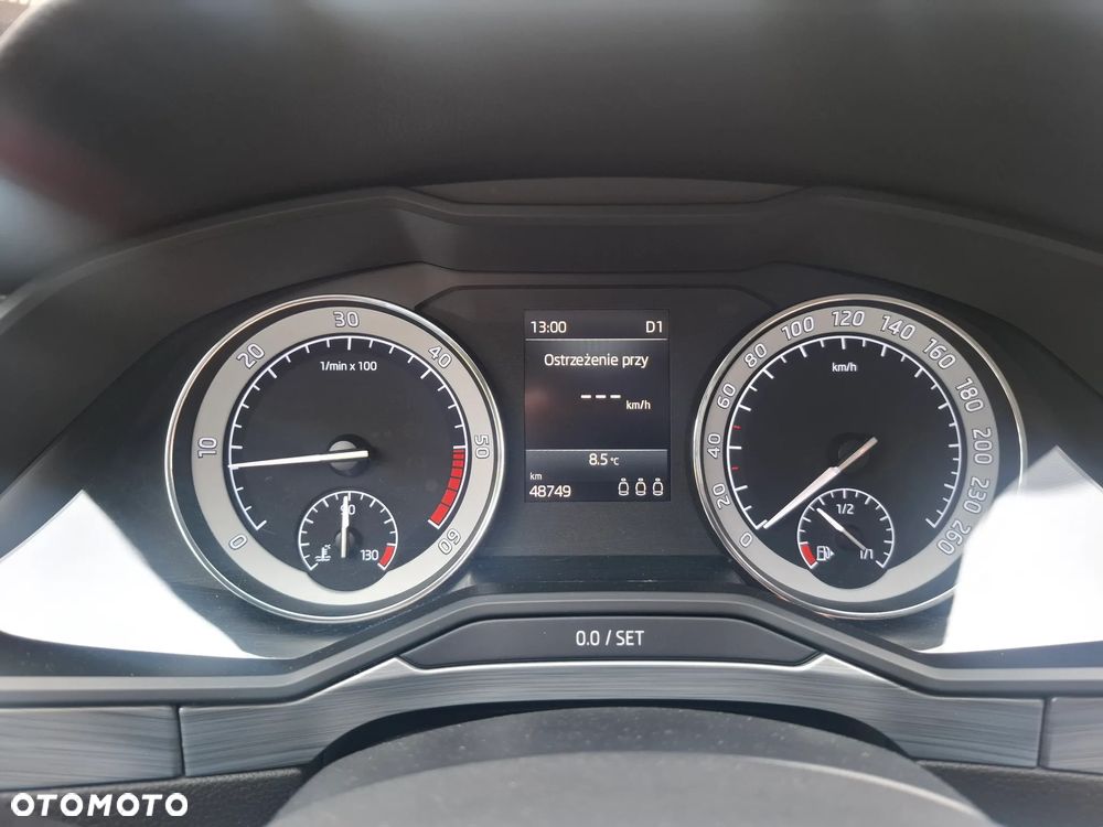 Skoda Superb 2.0 TDI SCR Ambition DSG - 24