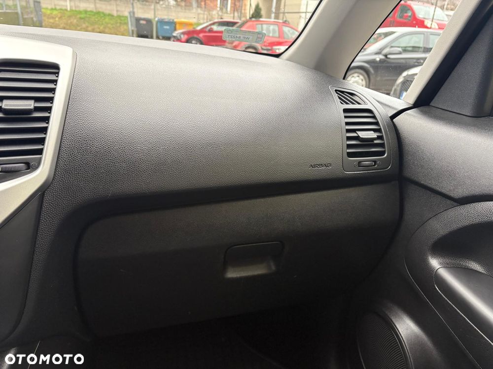 Kia Venga 1.6 M - 14