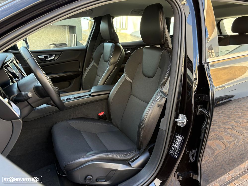 Volvo V60 2.0 D3 Momentum Plus - 10