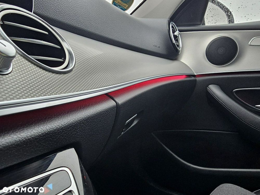 Mercedes-Benz Klasa E - 27