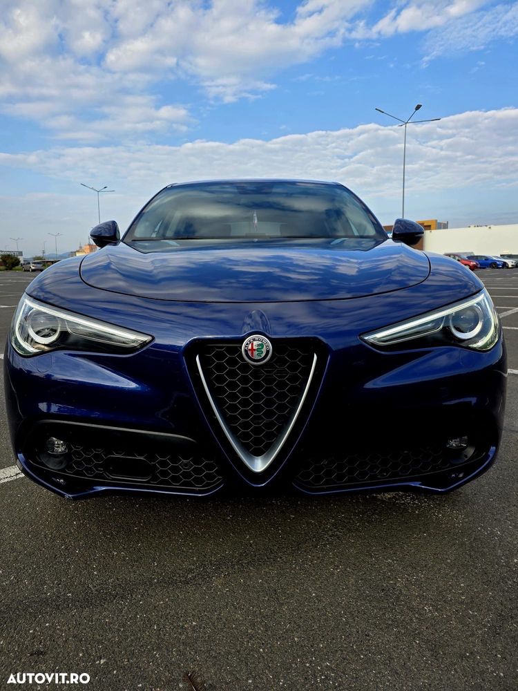 Alfa Romeo Stelvio - 1