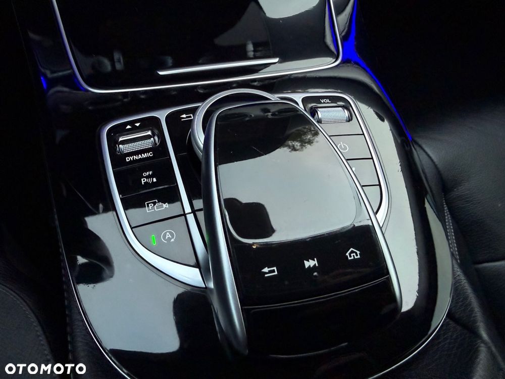 Mercedes-Benz Klasa E 220 d 4-Matic Avantgarde - 29
