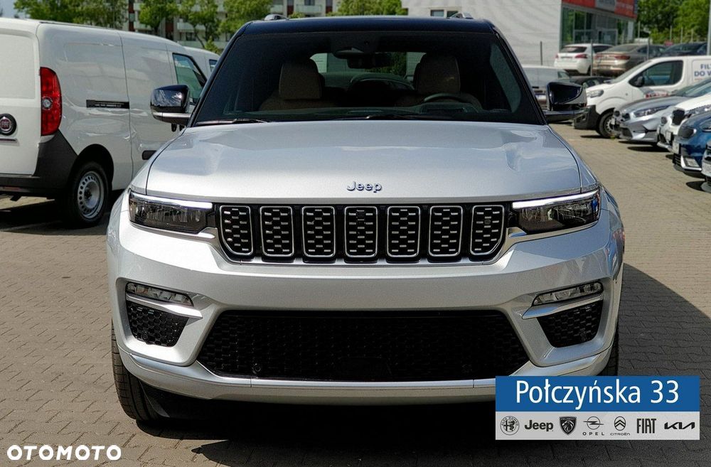 Jeep Grand Cherokee - 21