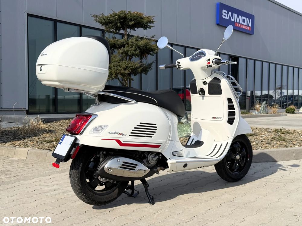 Vespa GTS - 3