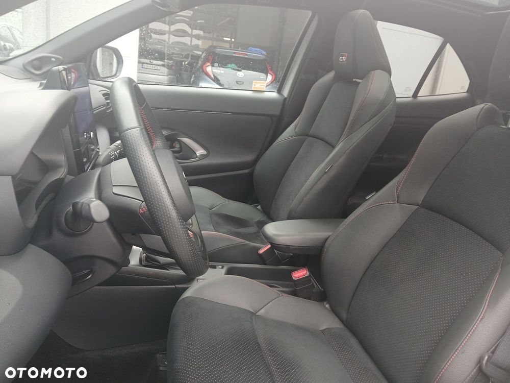 Toyota Yaris Cross Hybrid 1.5 GR Sport - 15