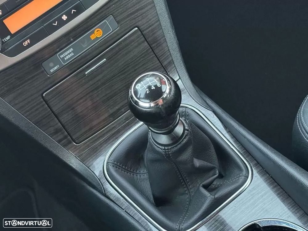 Toyota Avensis SW 2.0 D-4D Exclusive +Navi - 24