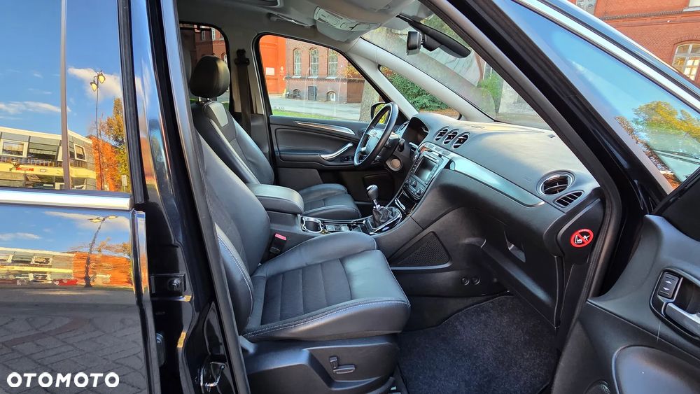 Ford S-Max 2.0 TDCi DPF Titanium X - 26