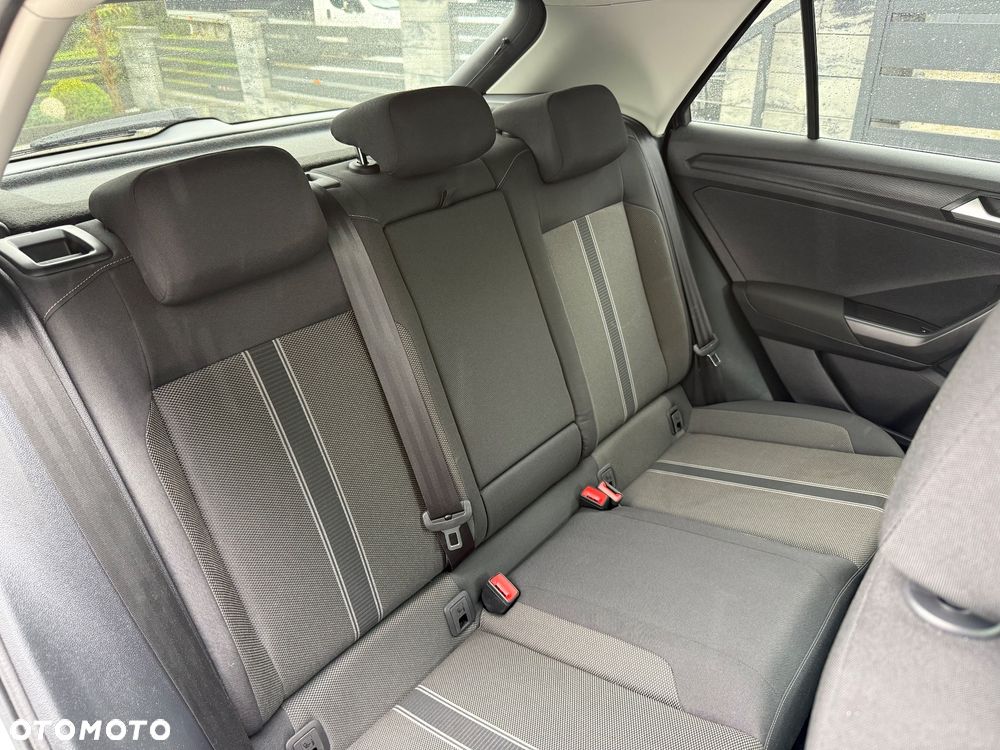 Volkswagen T-Roc 1.0 TSI Advance - 23