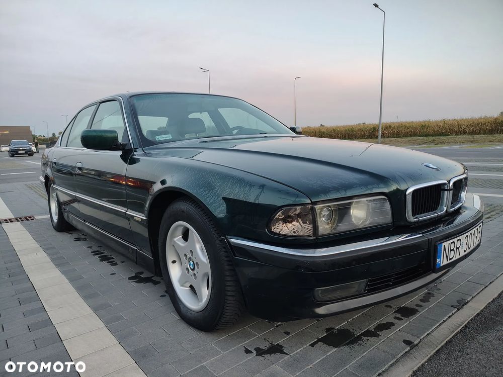 BMW Seria 7 728i L - 16