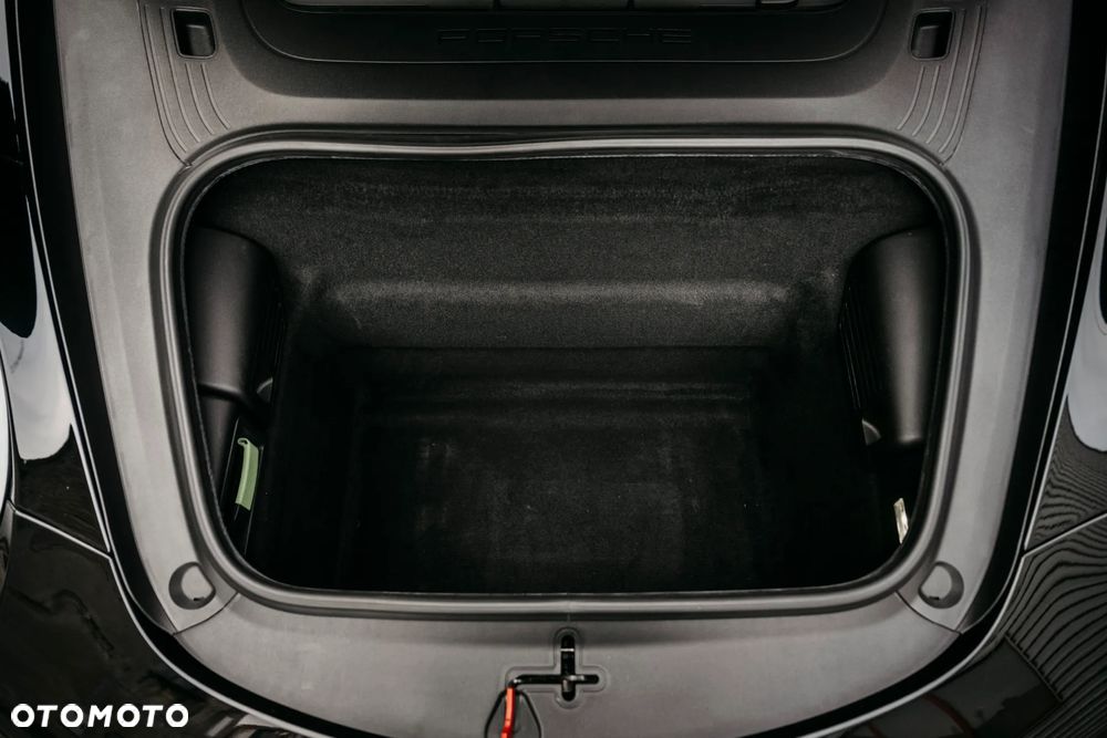 Porsche 911 Carrera 4S PDK - 22