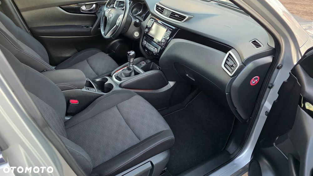 Nissan Qashqai 1.2 DIG-T N-Connecta EU6 - 14