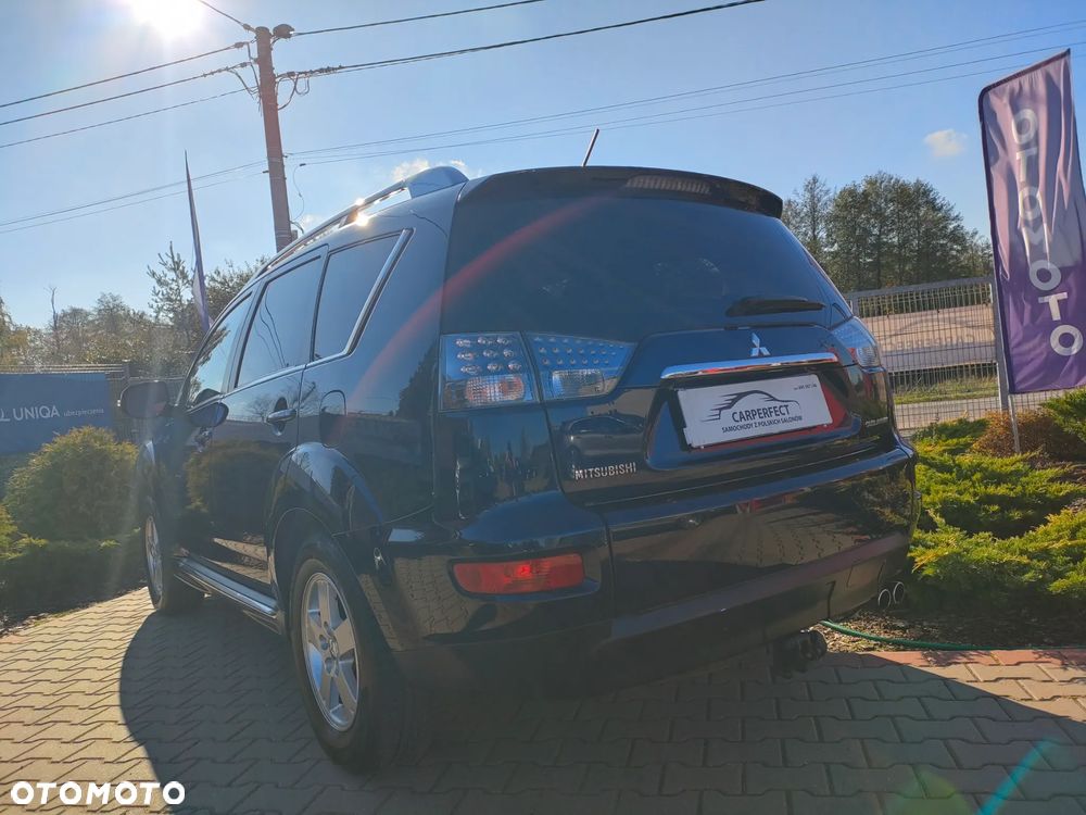Mitsubishi Outlander 2.2 DID Instyle TC-SST - 10