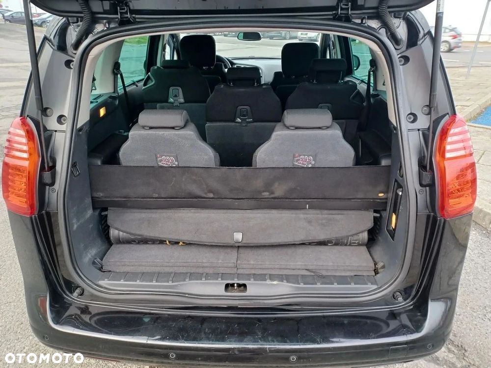 Peugeot 5008 HDI FAP 150 Family - 16