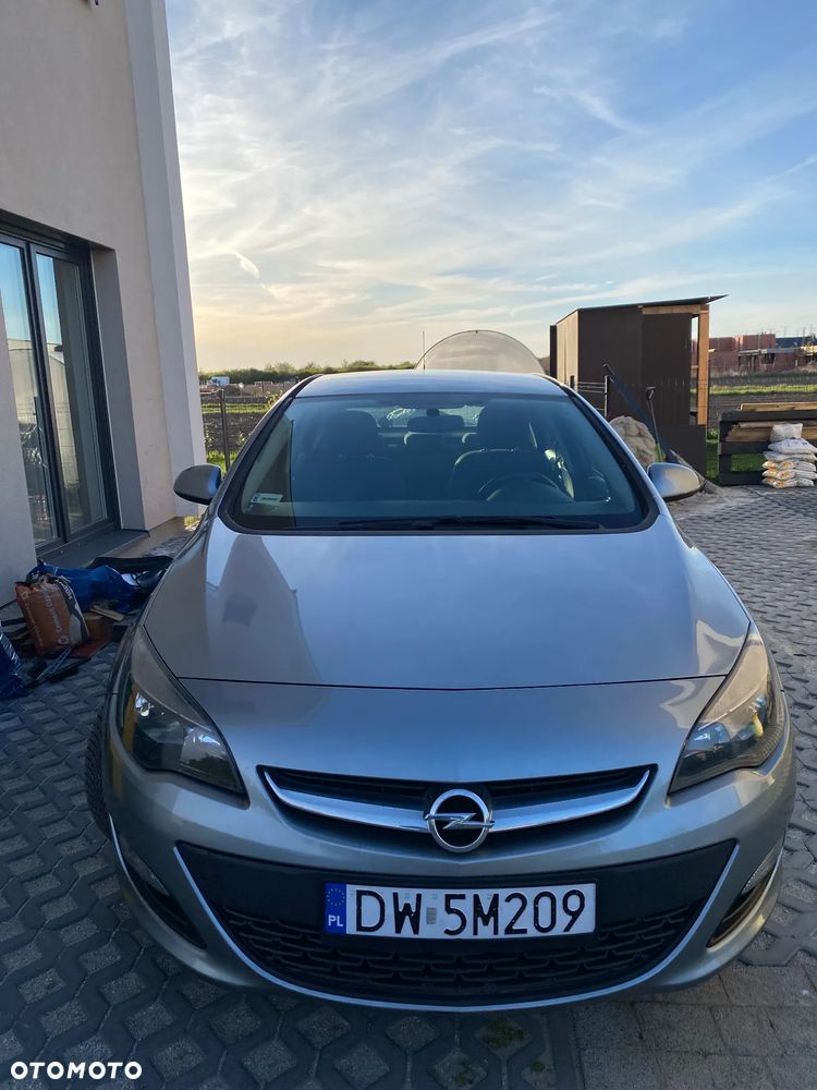Opel Astra 1.4 T EU6 - 1
