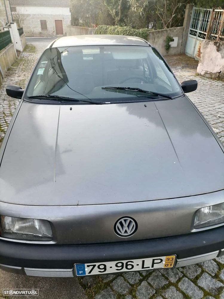 VW Passat - 1