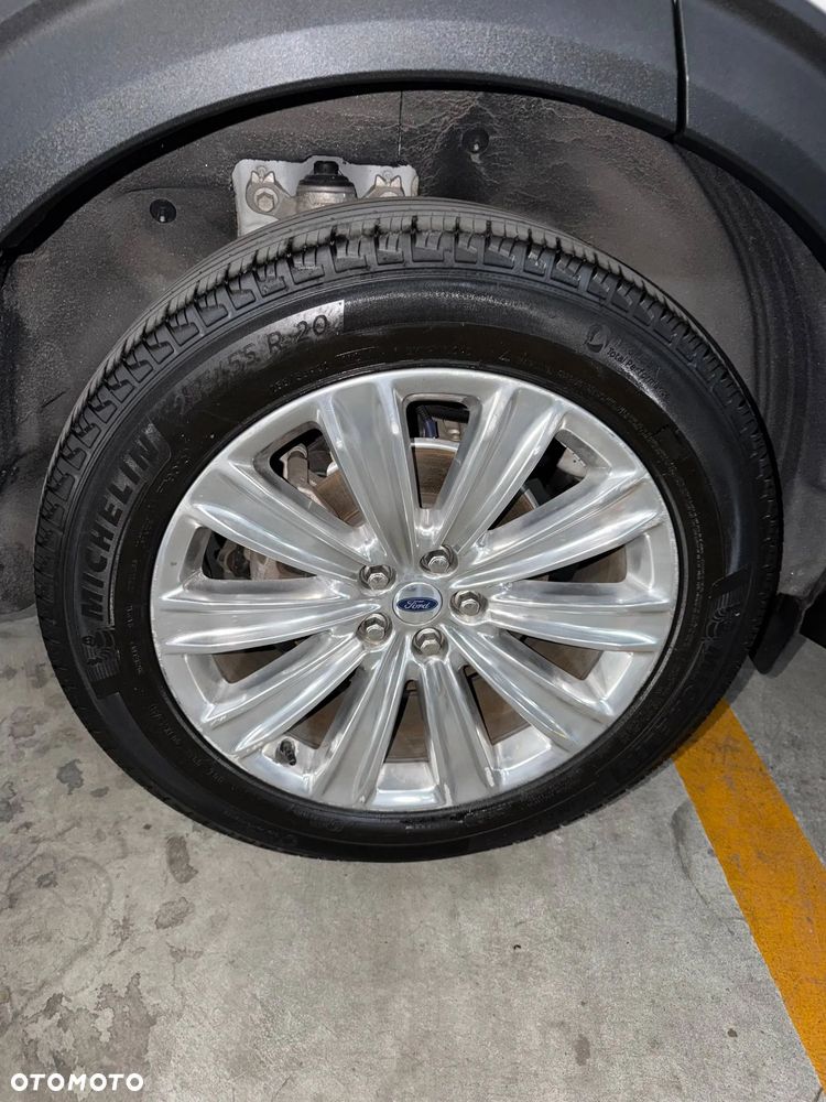 Ford Explorer - 21