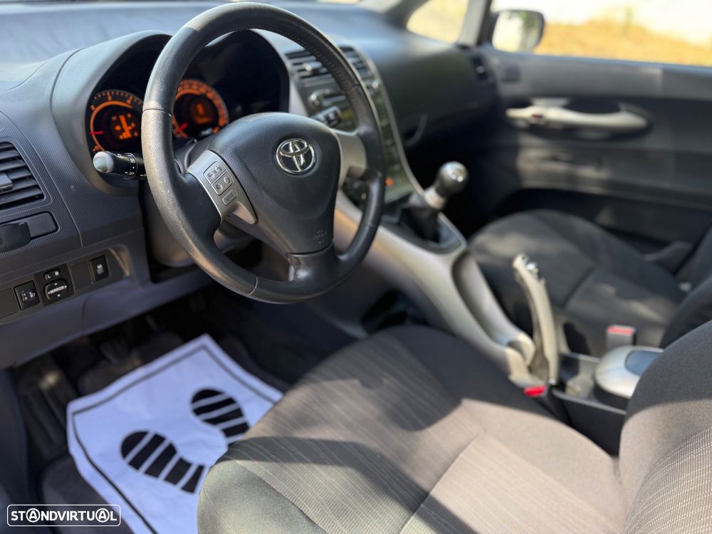 Toyota Auris 1.4 D-4D Sol - 11